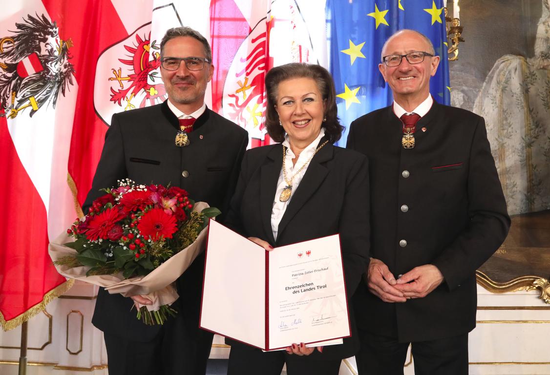 LH Anton Mattle, die fr&uuml;here Landesr&auml;tin Patrizia Zoller-Frischauf und S&uuml;dtirols LH Arno Kompatscher (von rechts).  Foto: Land Tirol/Frischauf Bild