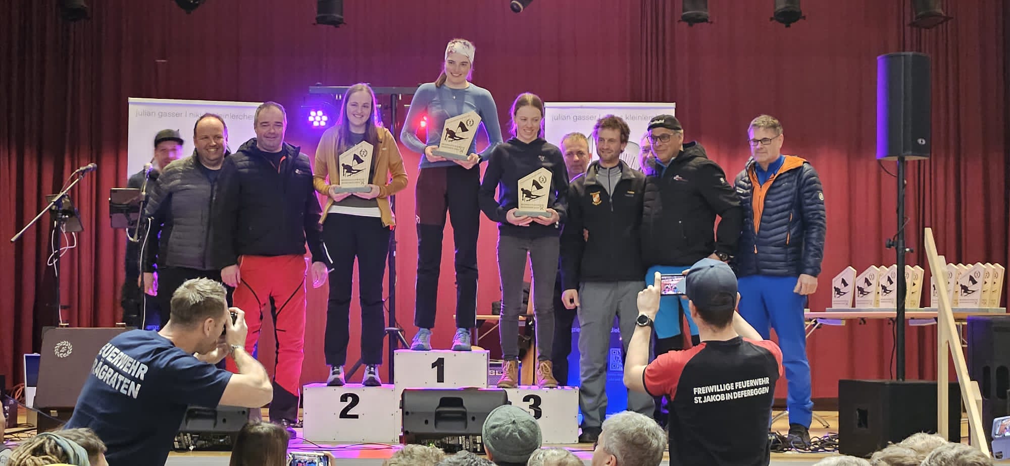 Die schnellsten Feuerwehr-Frauen auf Skiern. Foto: FW Pr&auml;graten/Berger