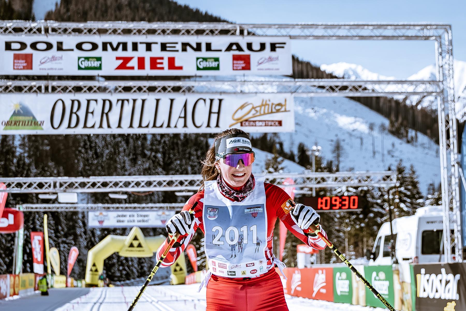 Zieleinlauf der Osttirolerin Julia Lindsberger nach 21 km Klassik auf Platz 4. Foto: Expa Pictures