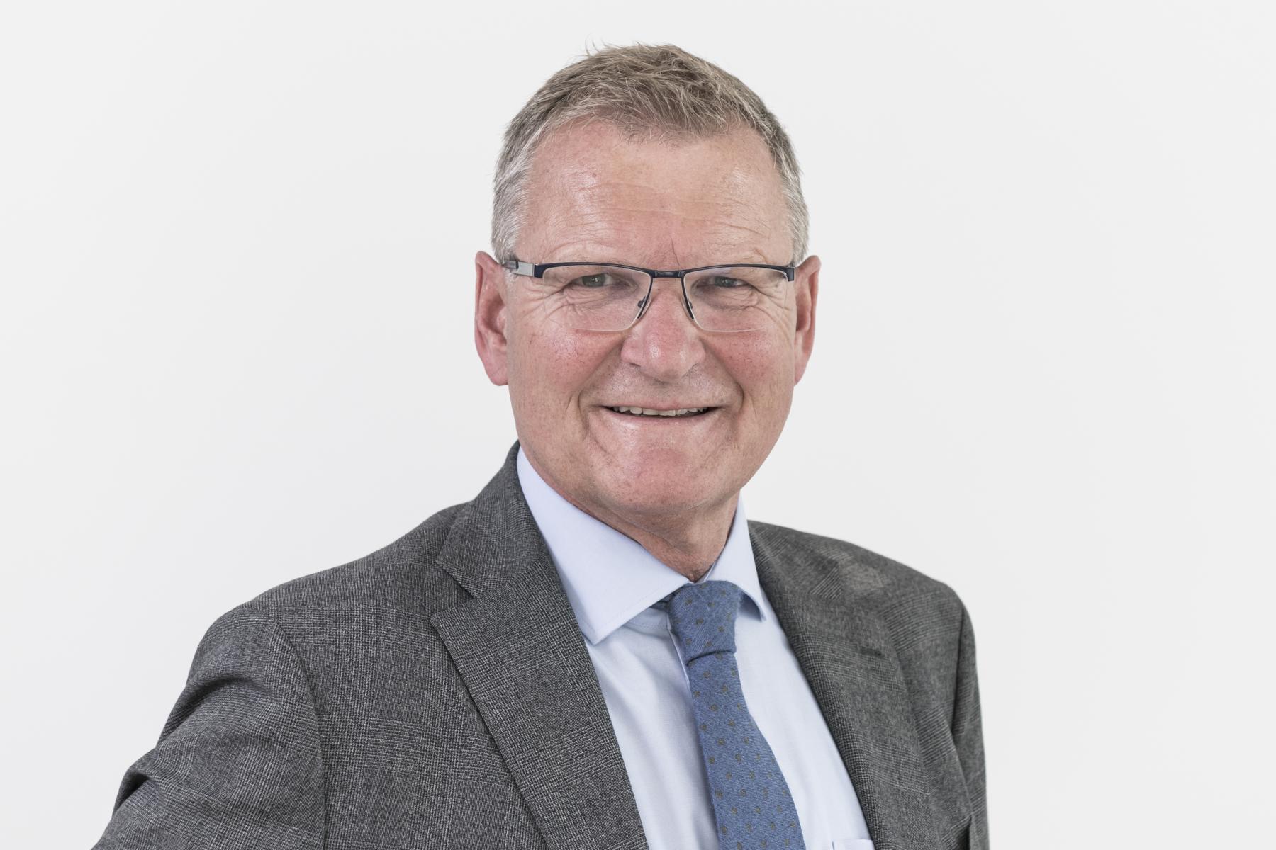 Alpenvereinspr&auml;sident Andreas Ermacora hat das Goldene Ehrenzeichen Republik erhalten. Foto: Alpenverein/Freudenthaler