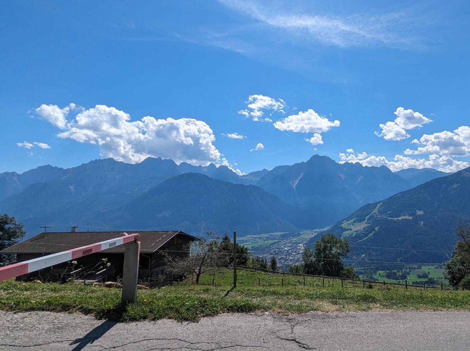 Sch&ouml;ne Aussicht &ndash; Panorama-Mautstelle Thurn Foto: Knorr