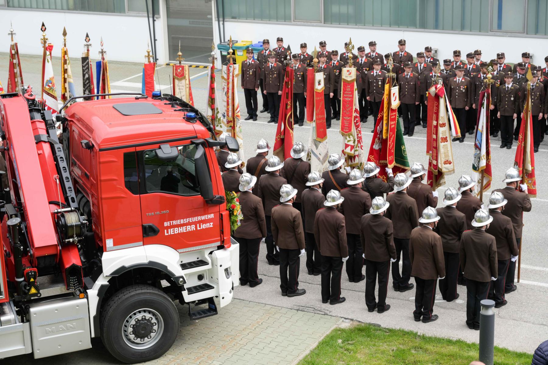 Feierliche Messe mit Segnung der neuen Ger&auml;tschaften, Foto: BFV Lienz