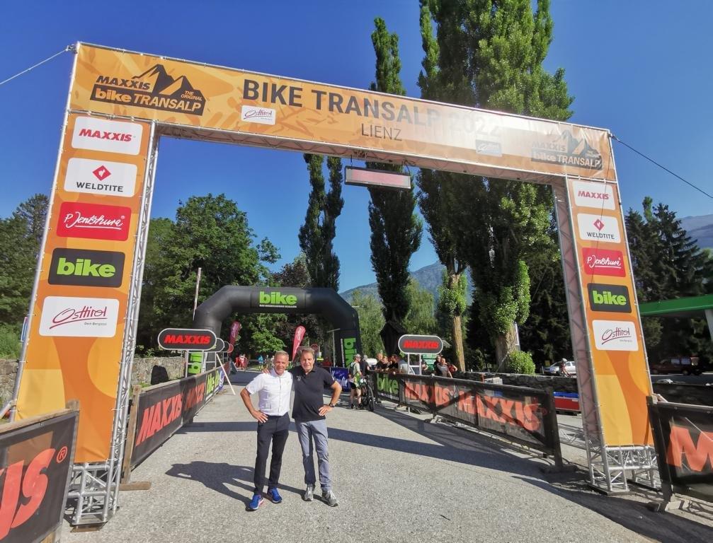 Gerold Mandler (Sportausschuss der Stadtgemeinde Lienz) und TVB-Obmann Franz Theurl