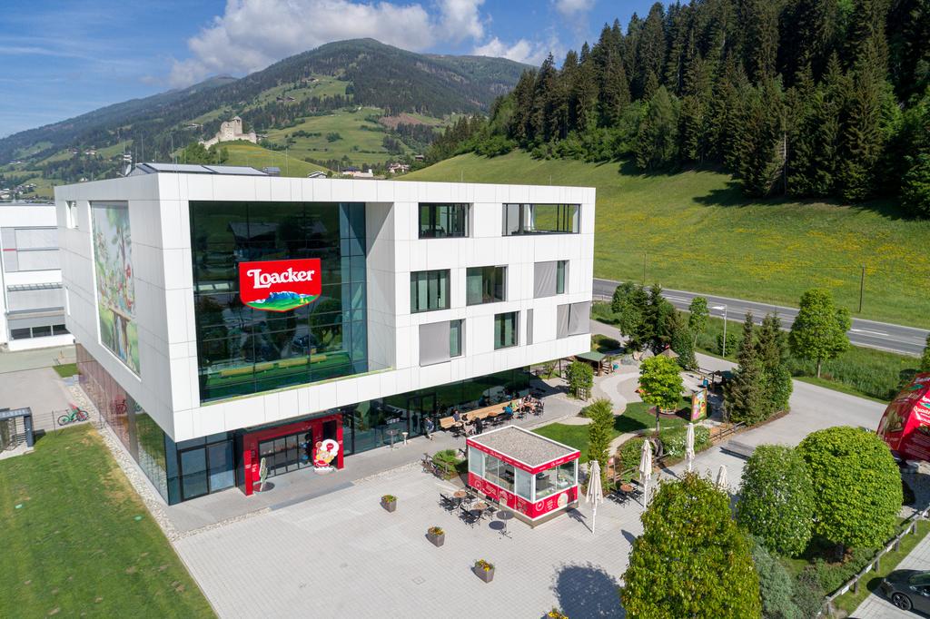Loacker Standort in Heinfels. Gegr&uuml;ndet wurde das Familienunternehmen bereits 1925 in Bozen.  Foto: Loacker