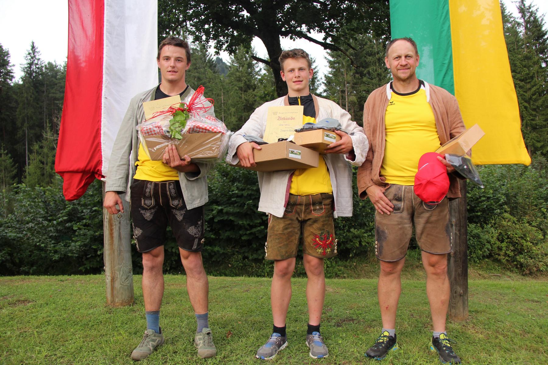 Sieger der Allgemeinen Klasse Kevin Holzer, Jugendsieger Matth&auml;us Gander und Thomas Gander (Platz 9 Allg. Klasse) erzielten beim Nockbergringen Erfolge. Foto: SU Matrei