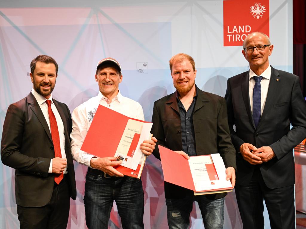 Die Paragleiter Alois Resinger und Johannes Oberwalder vom Parateam Virgen, Foto: Land Tirol/Gepa Pictures