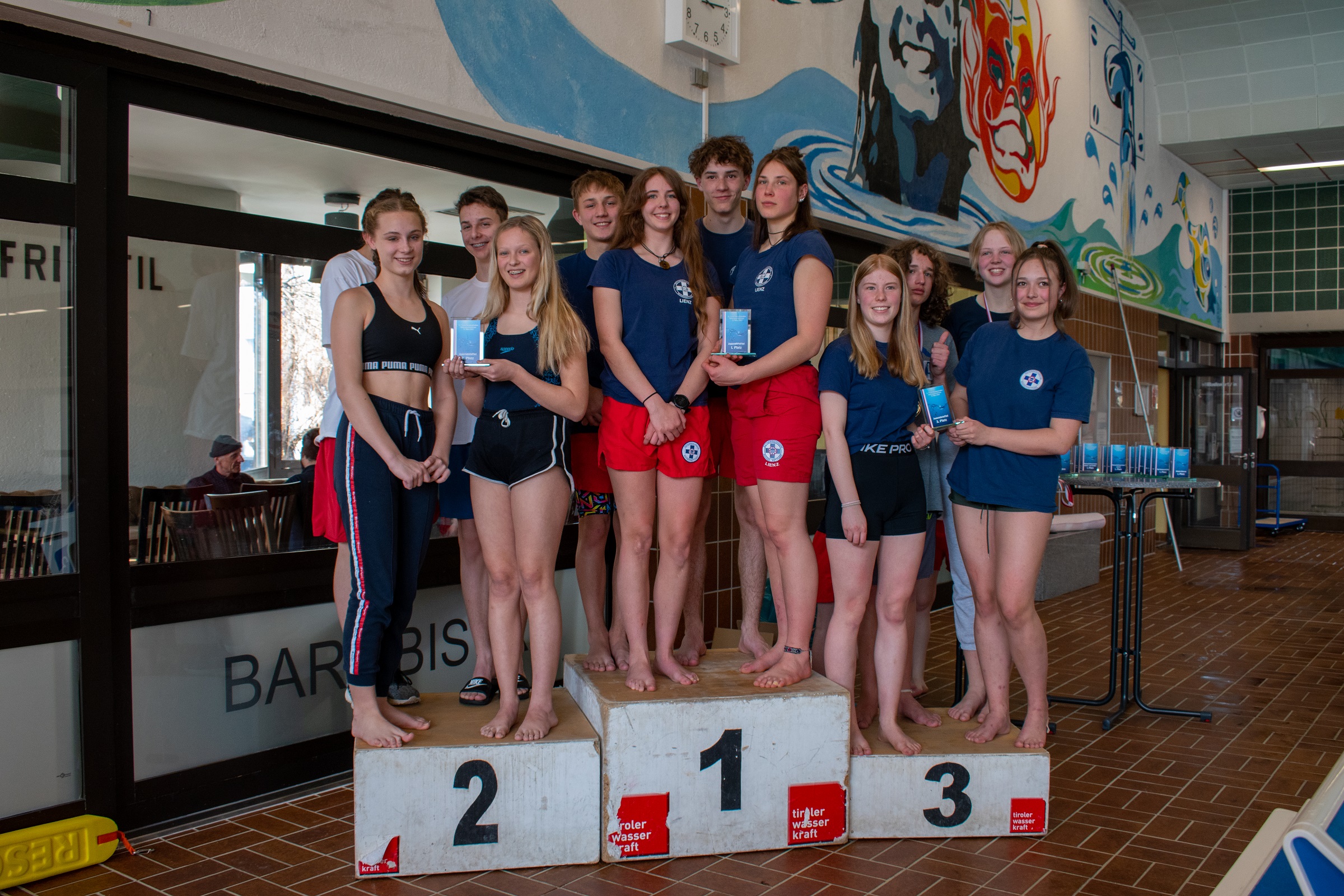 die Staffel der &Ouml;WR Innsbruck, die erfolgreiche Jugendstaffel mit Finn Drexel, Lia Bonecker, Jakob Pedevilla und Sophia Pichler, die Staffel der &Ouml;WR Pillerseetal (v.l.)