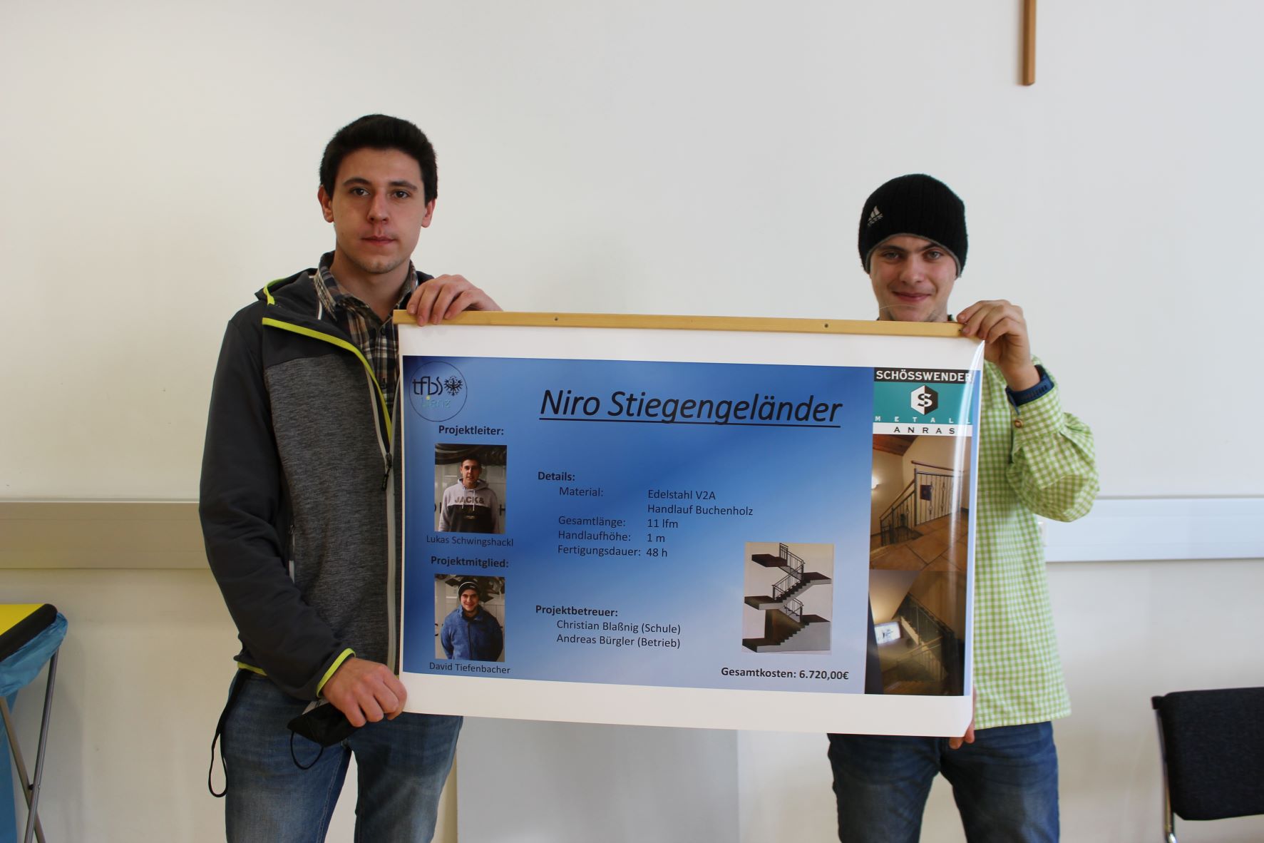 Lukas Schwingshackl und David Tiefenbacher entwarfen ein aus Edelstahl gefertigtes Stiegengel&auml;nder. Dieses schm&uuml;ckt jetzt Lukas Elternhaus.