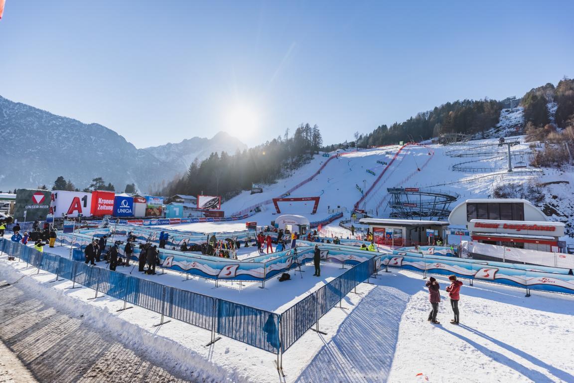 Traumwetter, aber keine Zuschauer. Foto: Expa Pictures