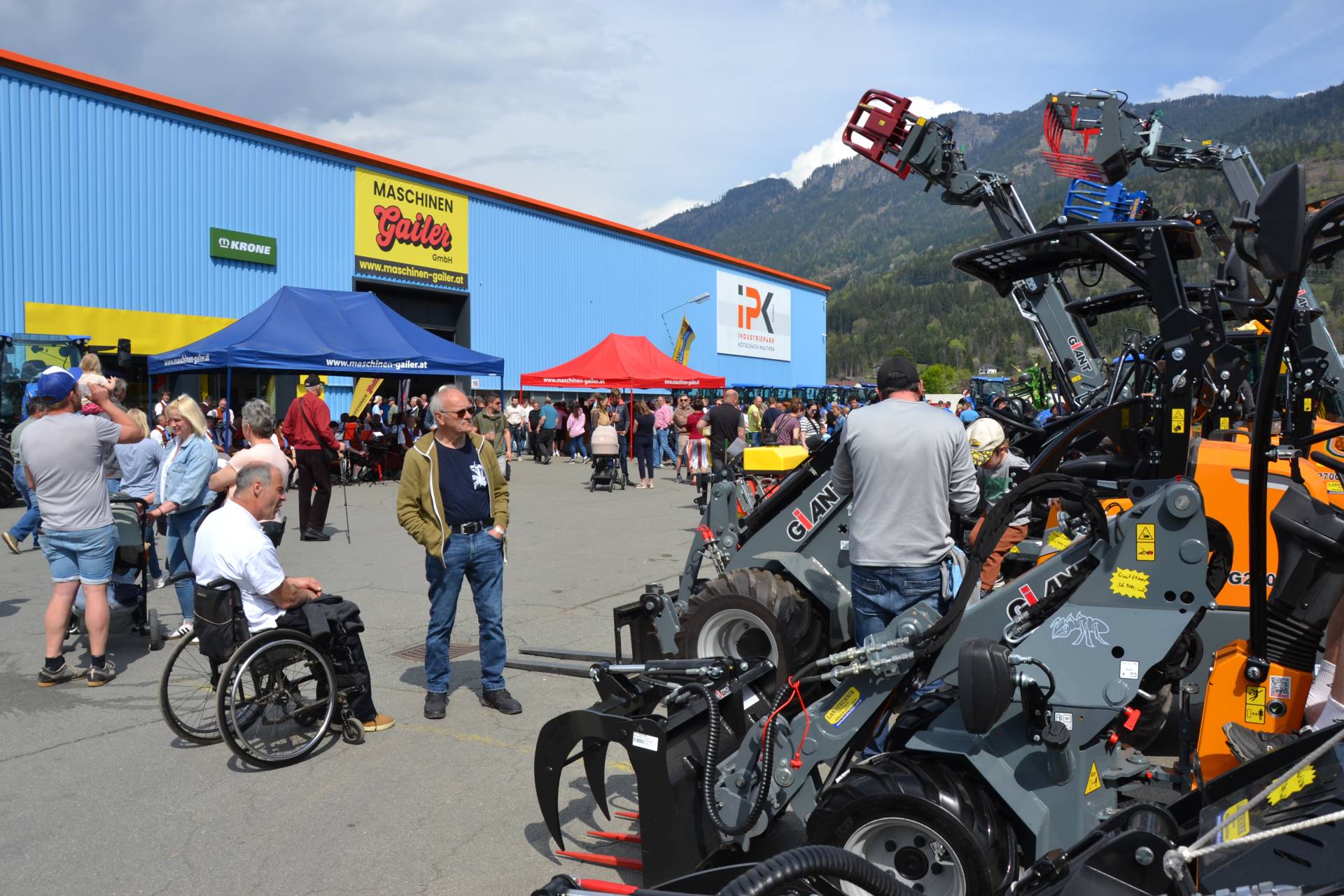 Technik erleben konnten die unz&auml;hligen Besucher bei der Maschinenausstellung auf &uuml;ber 10.000 m&sup2;.