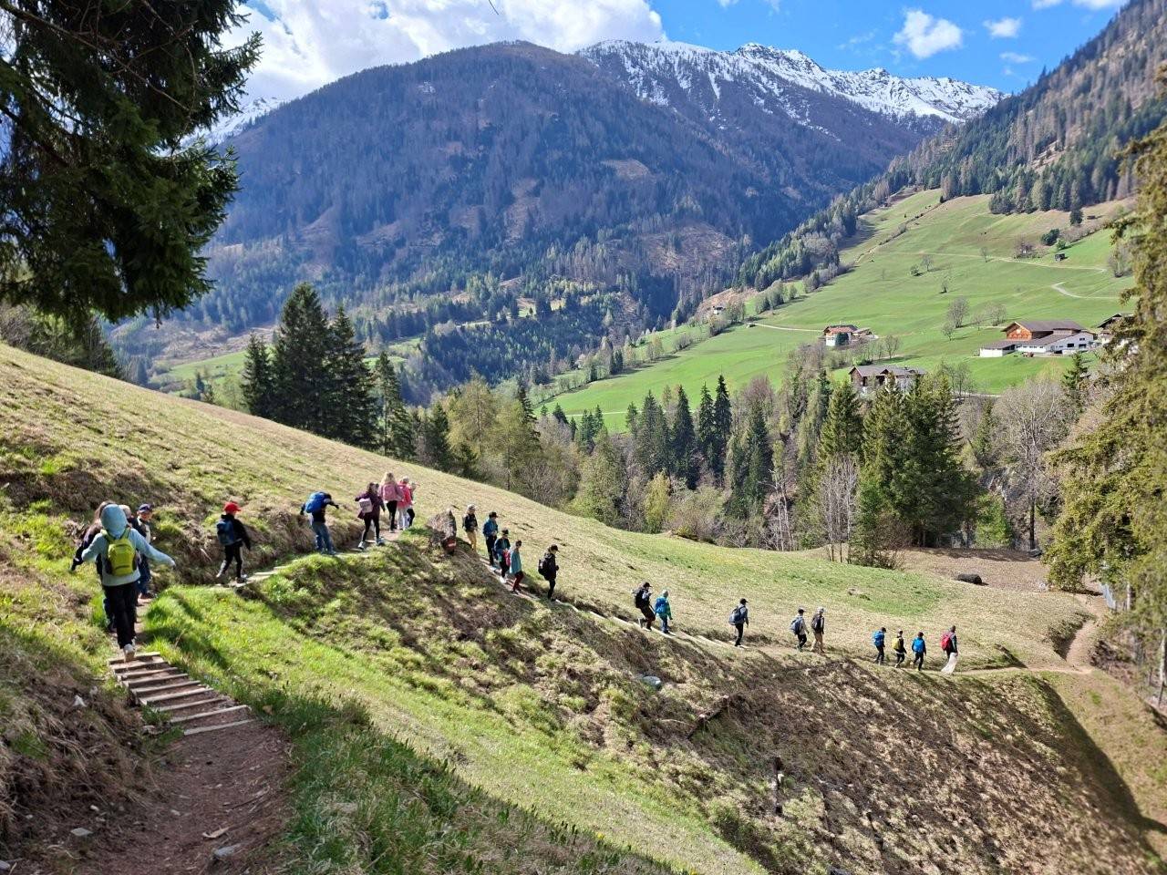 Dorfreinigung Foto: Vereine und Gemeinde Virgen