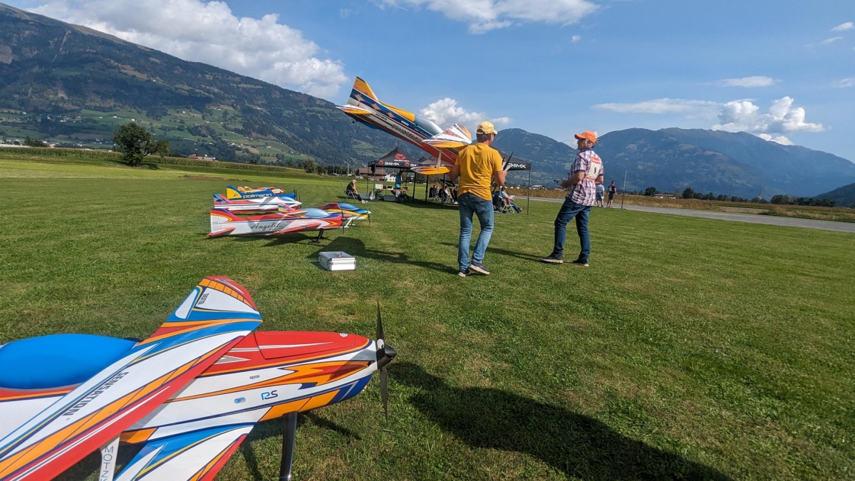 &Ouml;M im Motorkunstflug am Lienzer Modellflugplatz