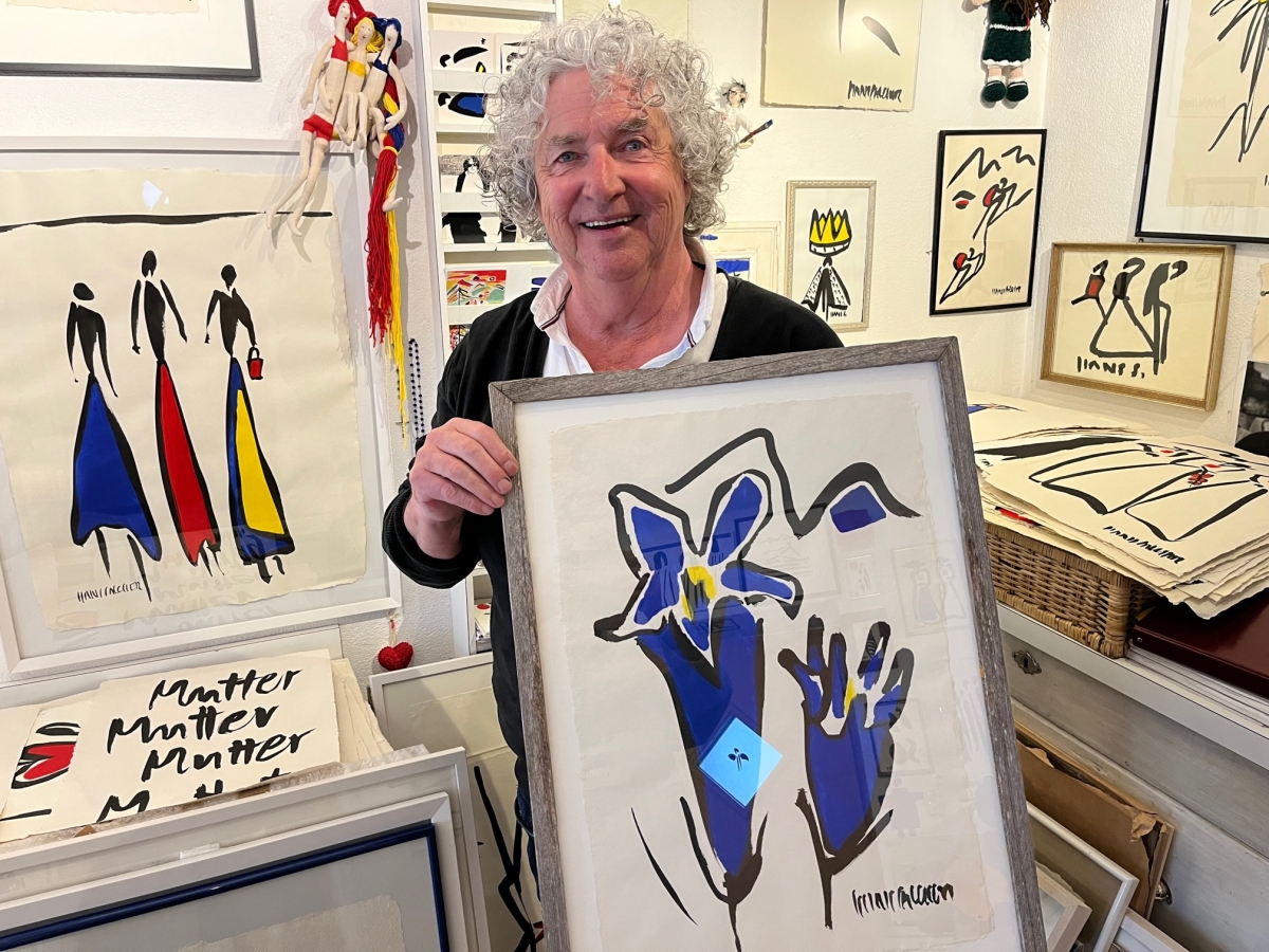 Hans Salcher zeigt seine Bilder in Lienzer Dolomitenbank