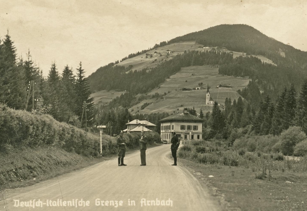 Gedenken an Osttiroler FluchthelferInnen von 1942