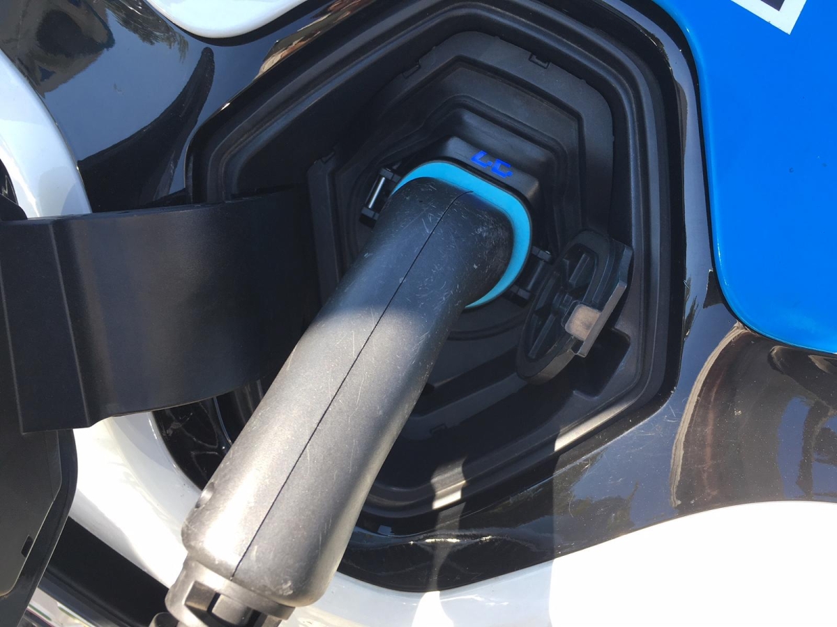 Zahl der E-Autos hat im ersten Halbjahr abgenommen