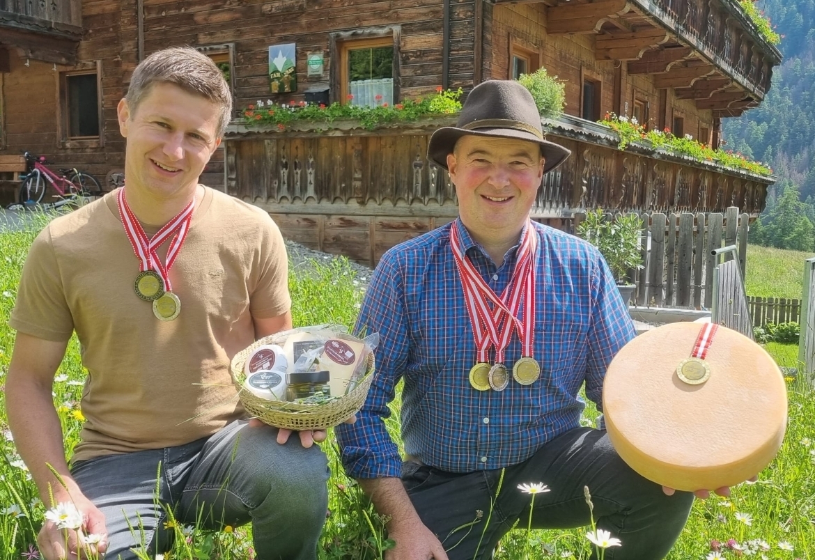 Sechs Kasermandl-Medaillen f&uuml;r K&auml;se aus Kals