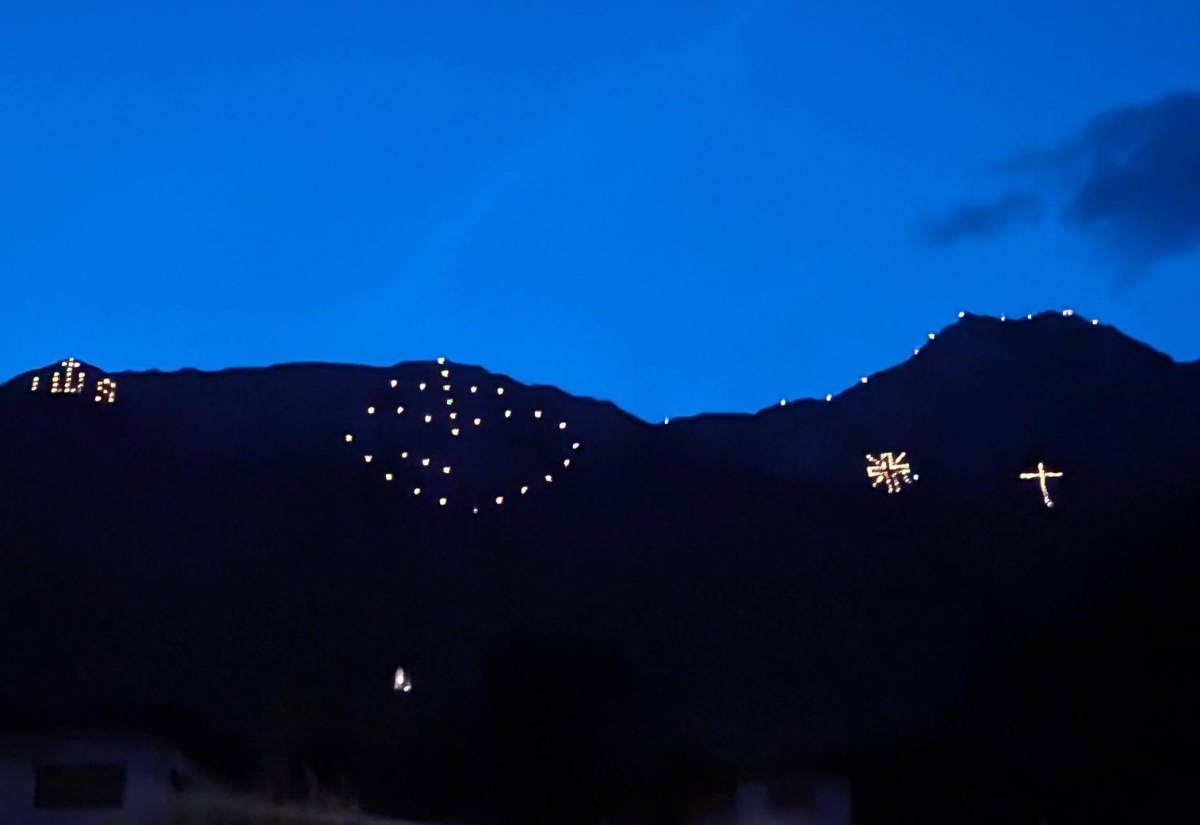 Land Tirol: Sicherheit bei Brauchtumsfeuern 