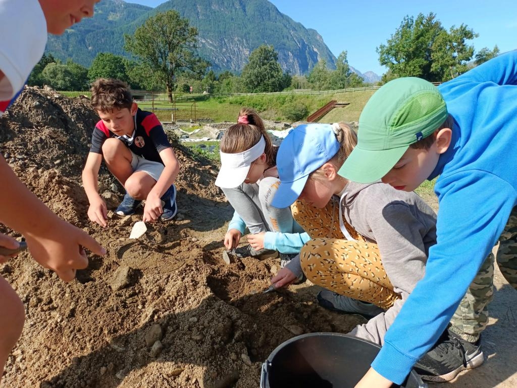Kinder-SommerUni begeisterte junge ForscherInnen