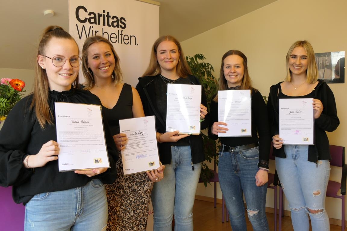 Zeit schenken: Jugendliche im freiwilligen Einsatz