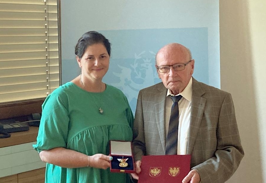 Verdienstmedaillen f&uuml;r zwei engagierte Osttiroler