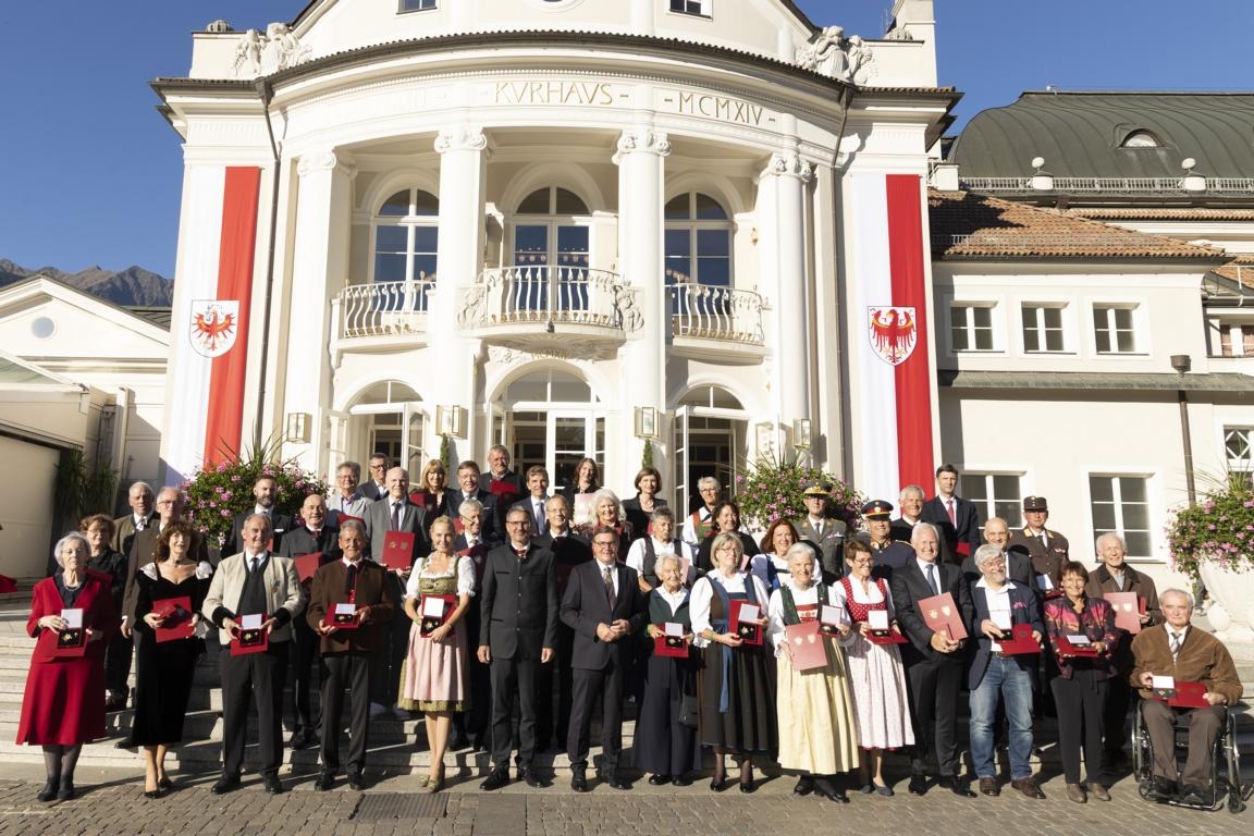 Tiroler Landesverdienstkreuze vergeben