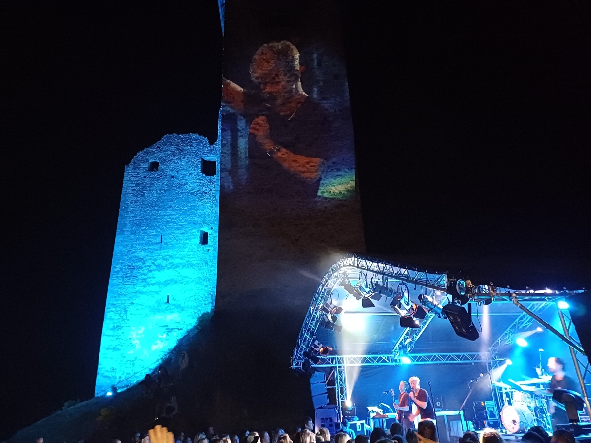 Thorsteinn Einarsson hat die Burg Heinfels gerockt!