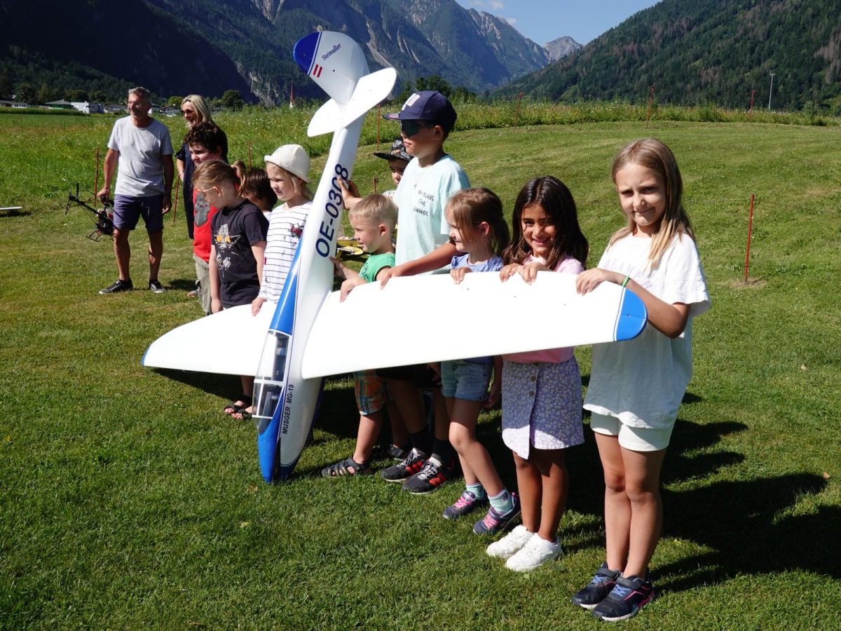 MFC Lienz - Sommerbetreuung besuchte Modellflugplatz
