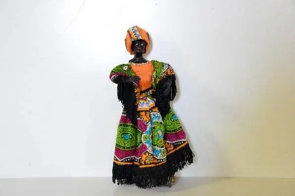 Die liebevoll gestalteten Krippenfiguren erhielten neue Gewänder.