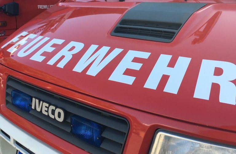 T&ouml;dlicher Verkehrsunfall auf B100 bei Nikolsdorf