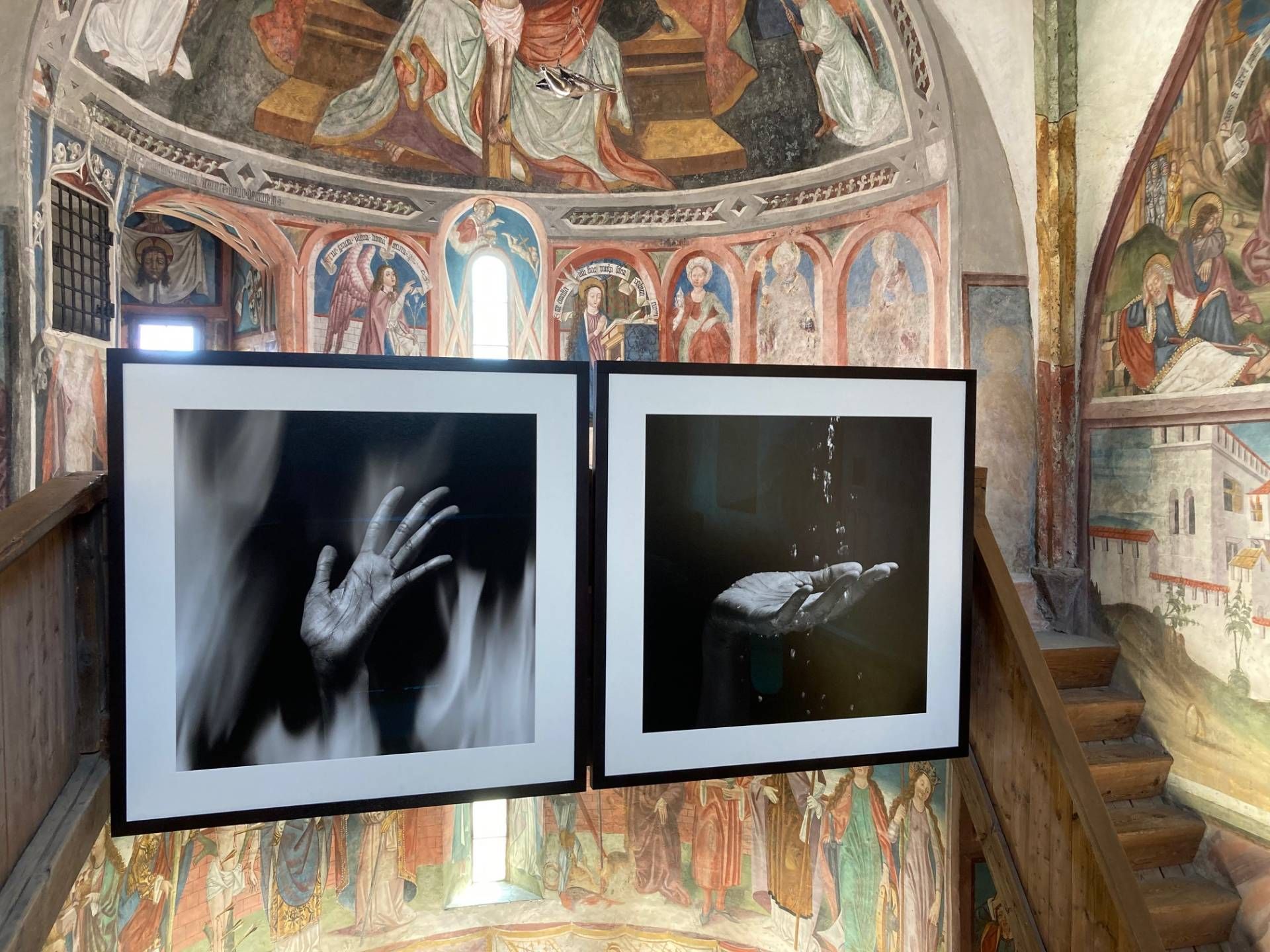 Fotografien in der Schlosskapelle. Foto: Stangl