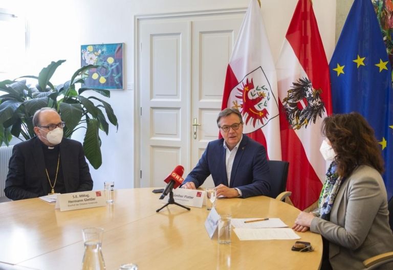 Landesregierung und Sozialpartner bilden Ukraine Gremium