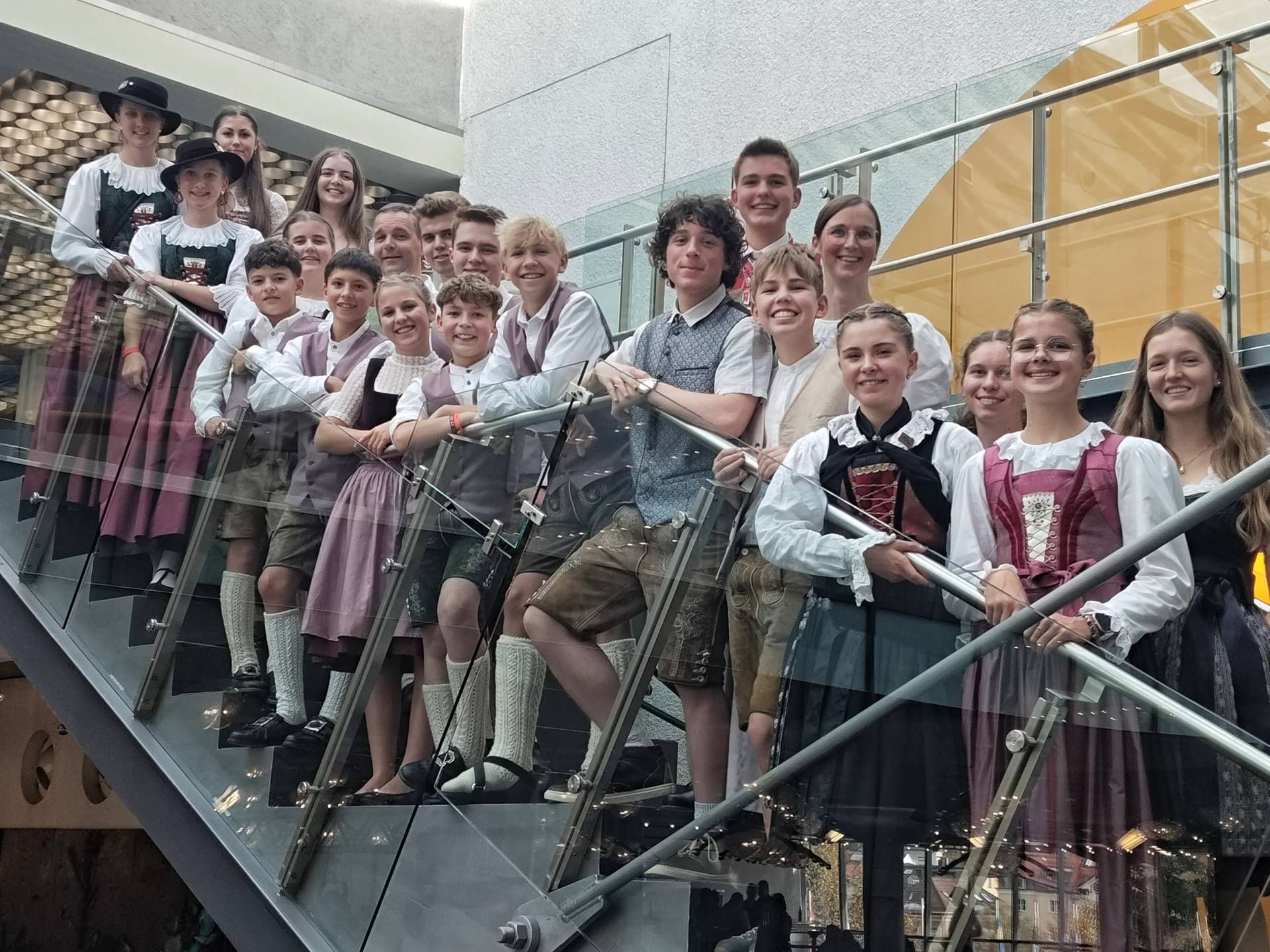 Es gab Zeiten mit nur einer Osttiroler Kandidatin beim Alpenl&auml;ndischen Volksmusikwettbewerb. Heuer waren es &uuml;ber 20. Fotos: Magdalena Pircher