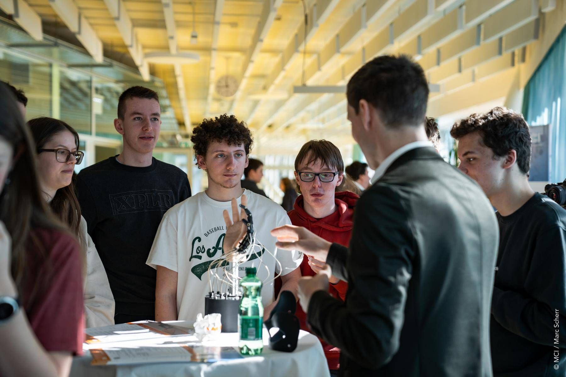 Medizintechnik nutzt z.B. Robotik f&uuml;r Prothesen. Foto: MCI Marc Scherr