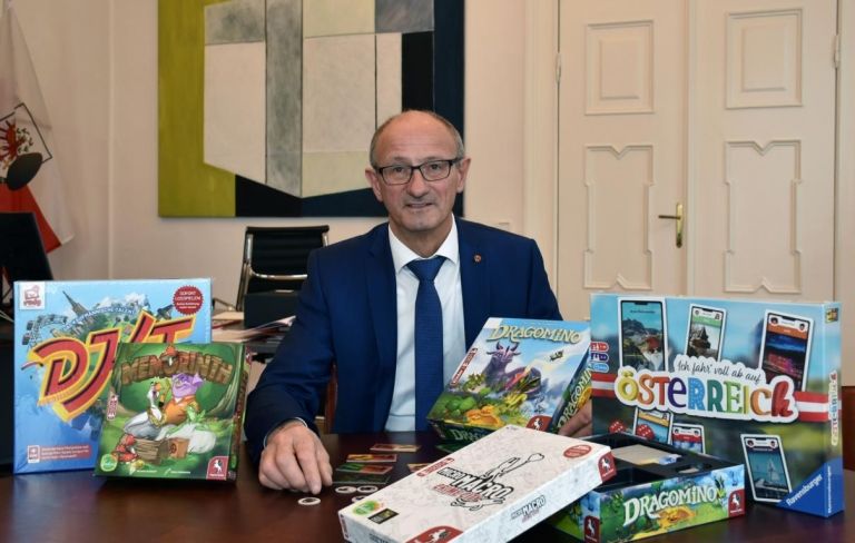 Land verlost Spiele-Neuheiten an Tiroler Familien