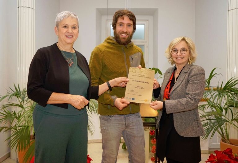 Lienz: Ein Apfelbaum zum Jubil&auml;um 