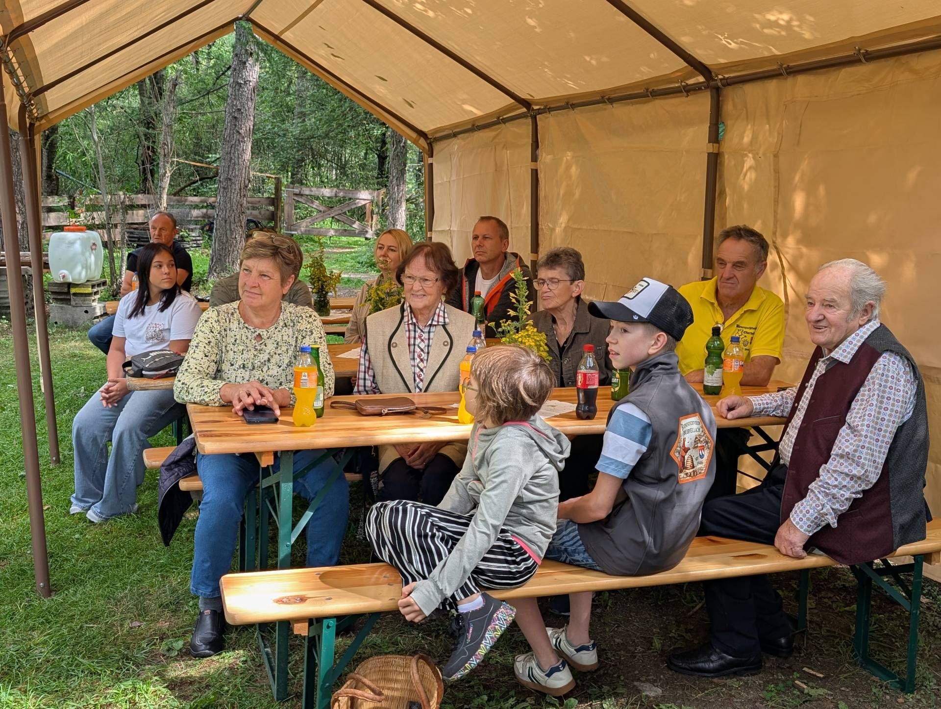 F&uuml;r das leibliche Wohl wurde bestens gesorgt, es wurde gegrillt und mit Kaffee und Kuchen nahm das Fest seinen Ausklang.