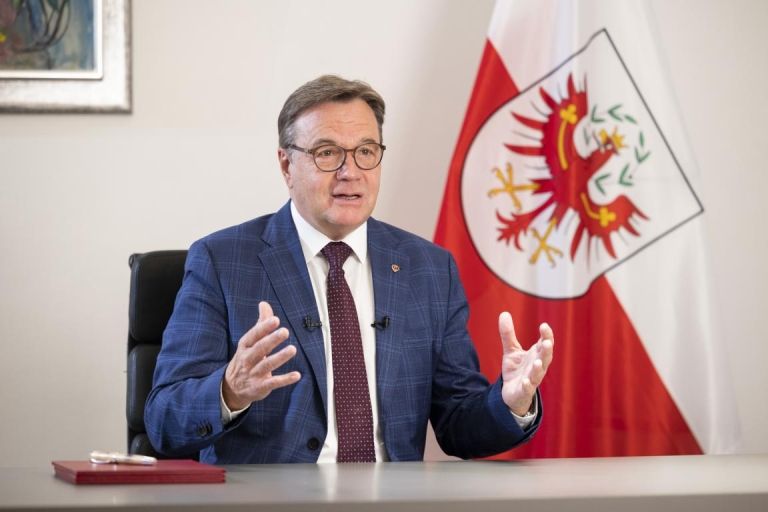 LH richtet in letzter Radio-Ansprache Fragen an Jugend