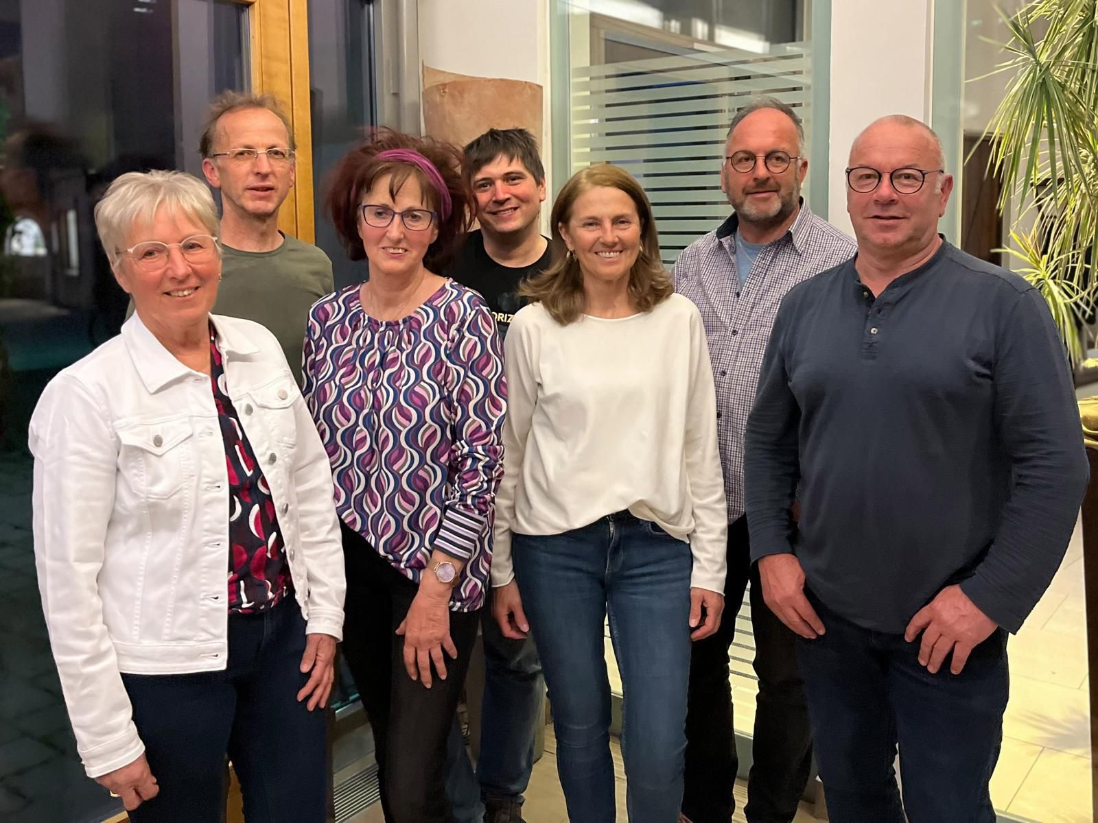Foto (von links):  Schriftf&uuml;hrer-Stv. Michaela Waltl, Kassier Georg Unterguggenberger, Schriftf&uuml;hrerin Marlies Gliber, Obmann Thomas Isep, Obmann-Stellvertreterin Edith Tembler, Kassier-Stv. Peter Pirker, Rechnungspr&uuml;fer-Stv. Ernst Zeiner (nicht am Bild: