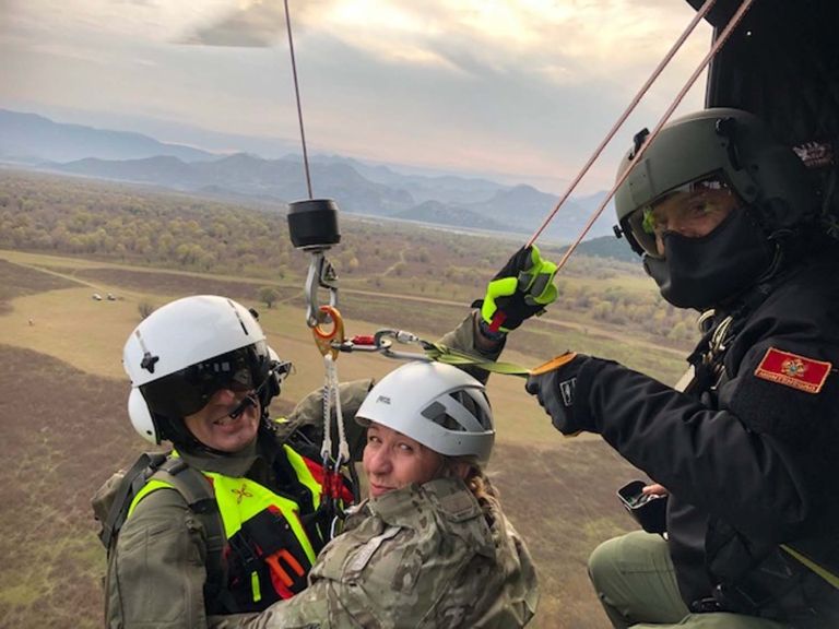 Osttiroler Soldaten bilden in Montenegro Flugretter aus