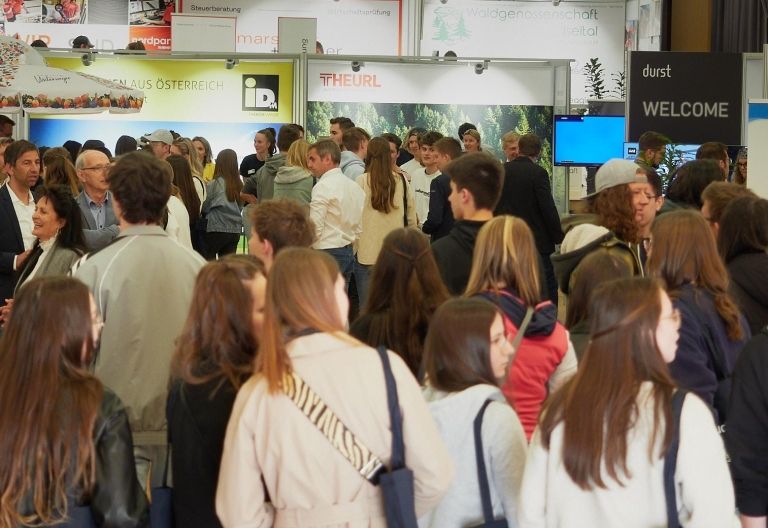 Debant: Reges Interesse an Jobmesse &bdquo;Zruck hoam&ldquo; 