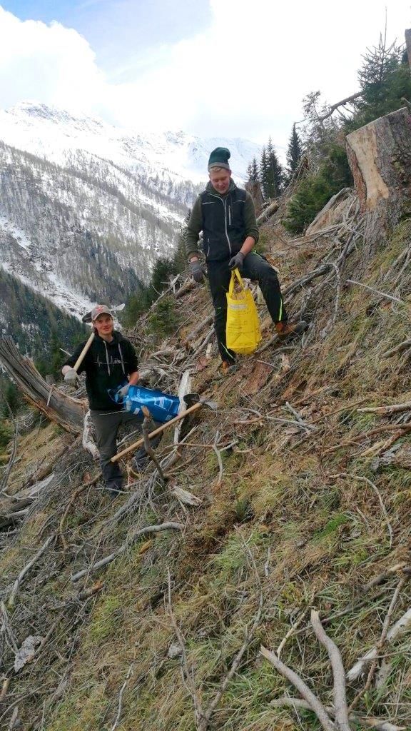 Arbeiten im steilen Gel&auml;nde Foto: Gemeinde Virgen