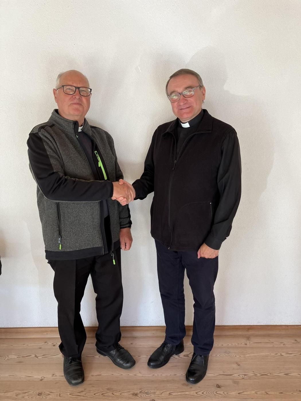 Dekan Josef Mair und Pawel Salomon. Dekanat Sillian