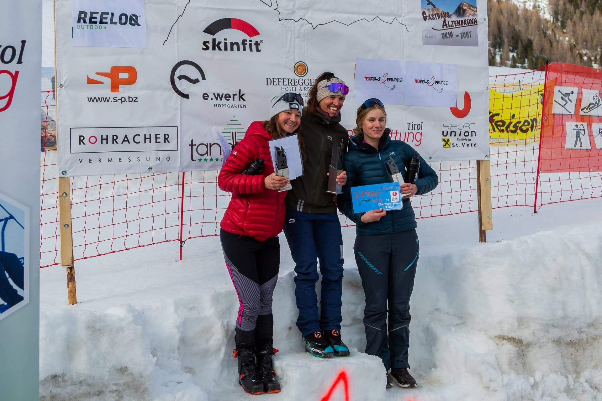 Siegerinnen in der Sportklasse: Theresa Seybold, Bianca Somavilla, Anna Trnka: Foto: BR Defereggental