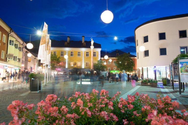 Moonlight Shopping in Lienz am Donnerstag