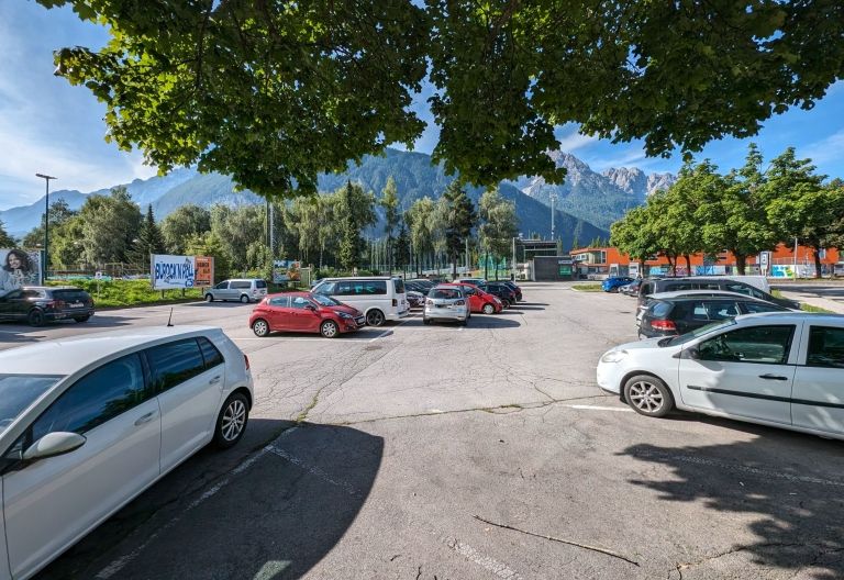 Parkplatz gegen&uuml;ber des Stadions wird geb&uuml;hrenpflichtig
