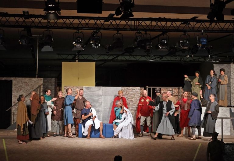 Urauff&uuml;hrung: Das M&auml;dchen von Agunt