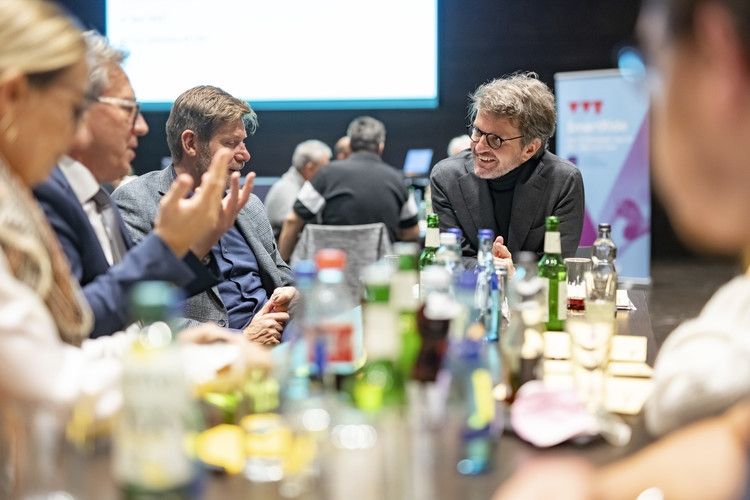 Bei &Ouml;ffi-Treff &uuml;ber Nahverkehr-Angebot in Osttirol reden