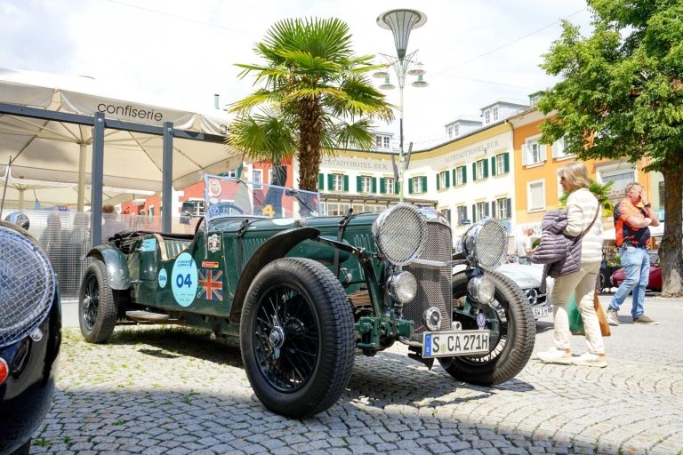 Kitzb&uuml;hler Alpenrallye: Oldtimer-Parade in Lienz